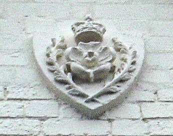 Hull - Londesborough Barracks - Close-up of Crest